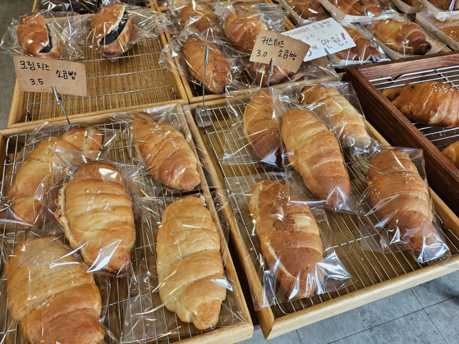 크로아 소금빵 이미지