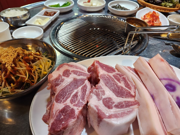 돈사돈 이미지