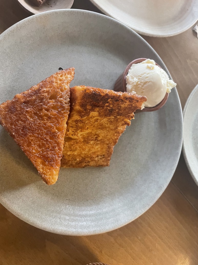 도하 토스트 이미지