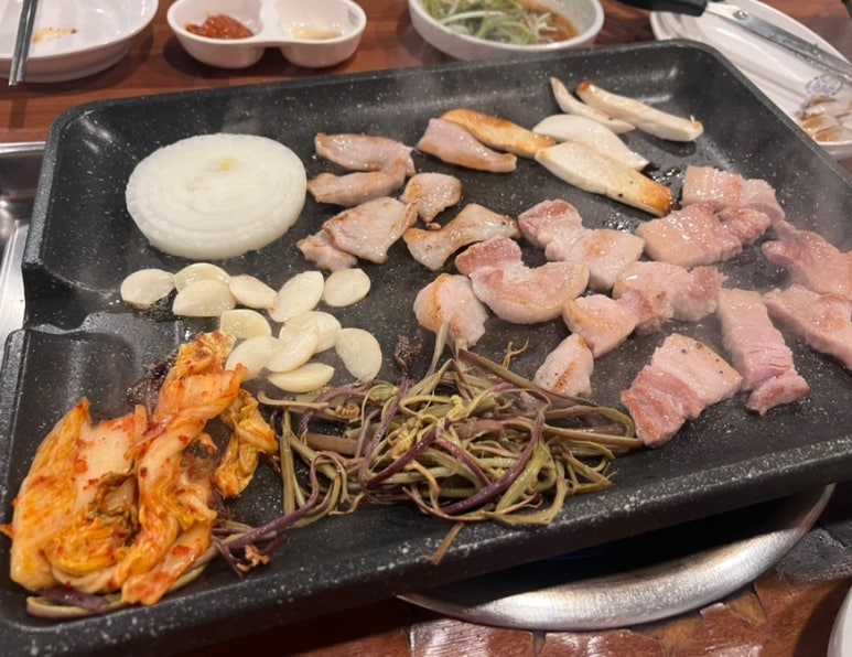 옛고향자연돌구이 이미지