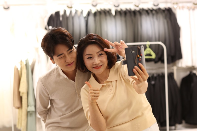 증명가족사진관레드셔터천안 이미지