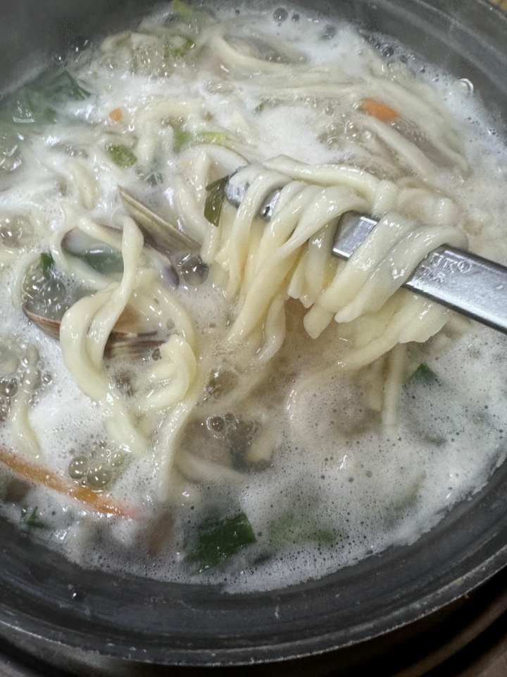 깊은솥칼국수 이미지