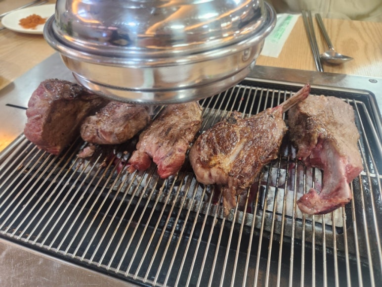 매화반점 이미지