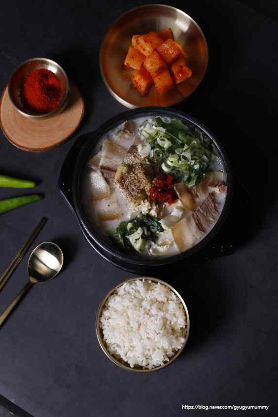 뚝배기한사발 이미지