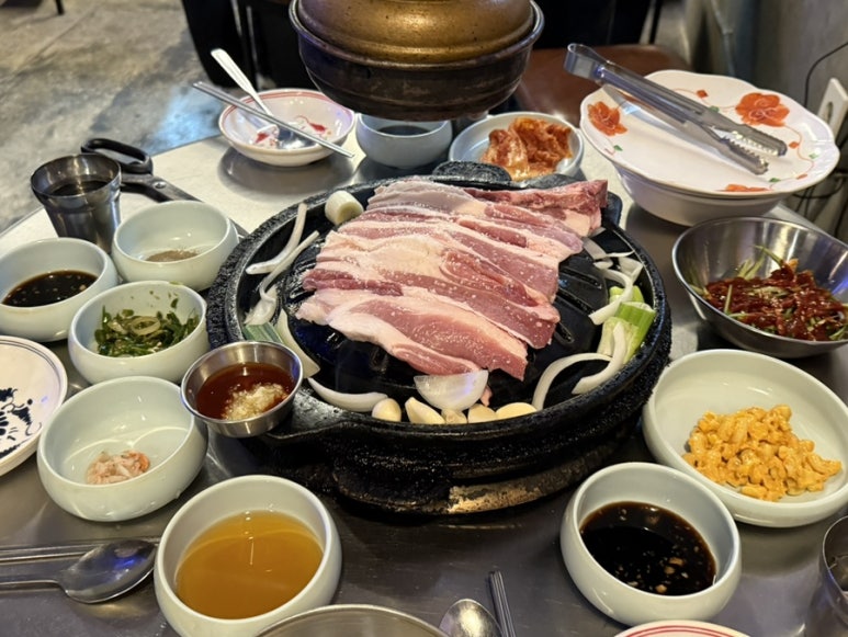 넙딱집 이미지