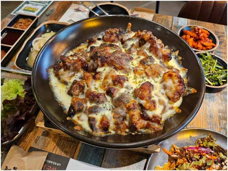 황금족발소머리국밥 이미지