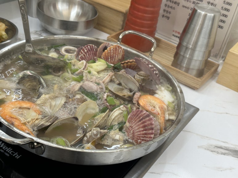 해물손칼국수 이미지
