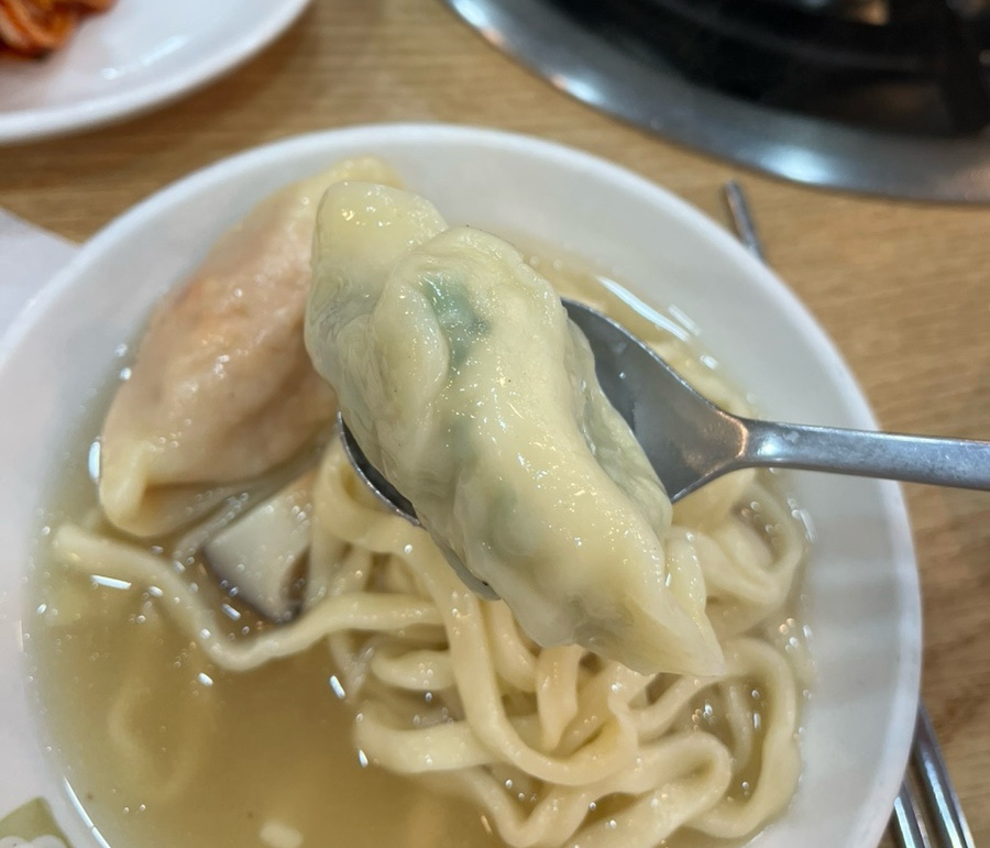 밀목손만두얼큰칼국수 이미지