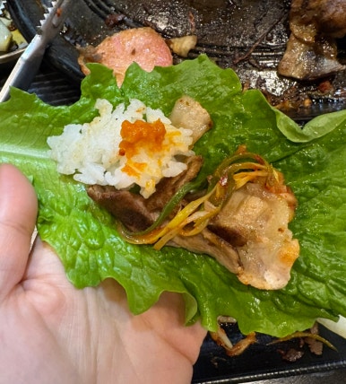 안도윤 냉동삼겹살 이미지