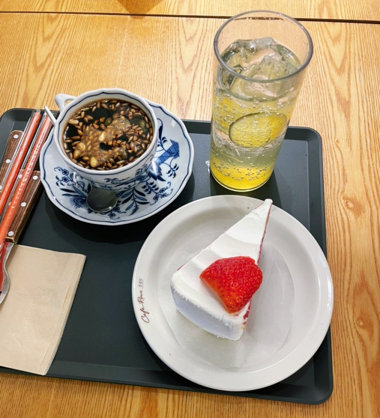 카페로와 이미지