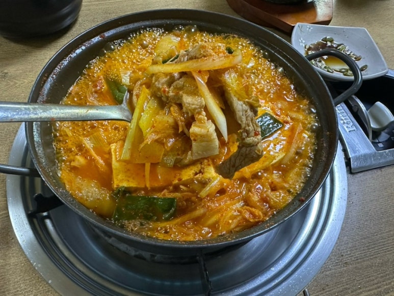 복돼지김치찌개 이미지