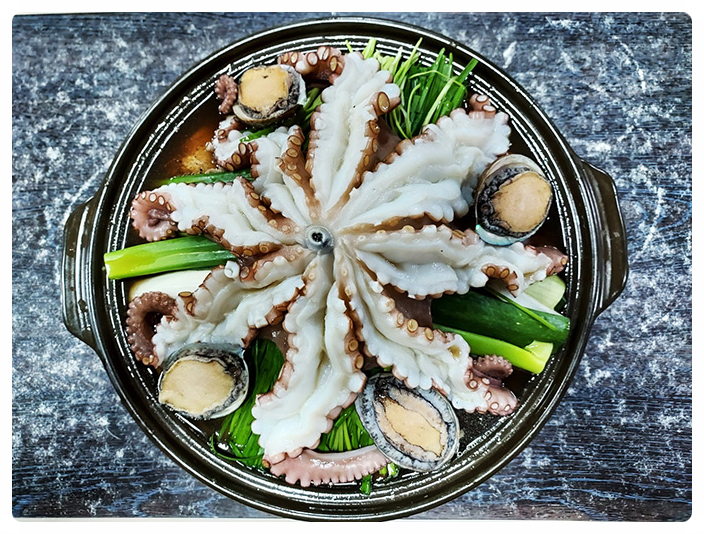 참일능이버섯백숙 이미지