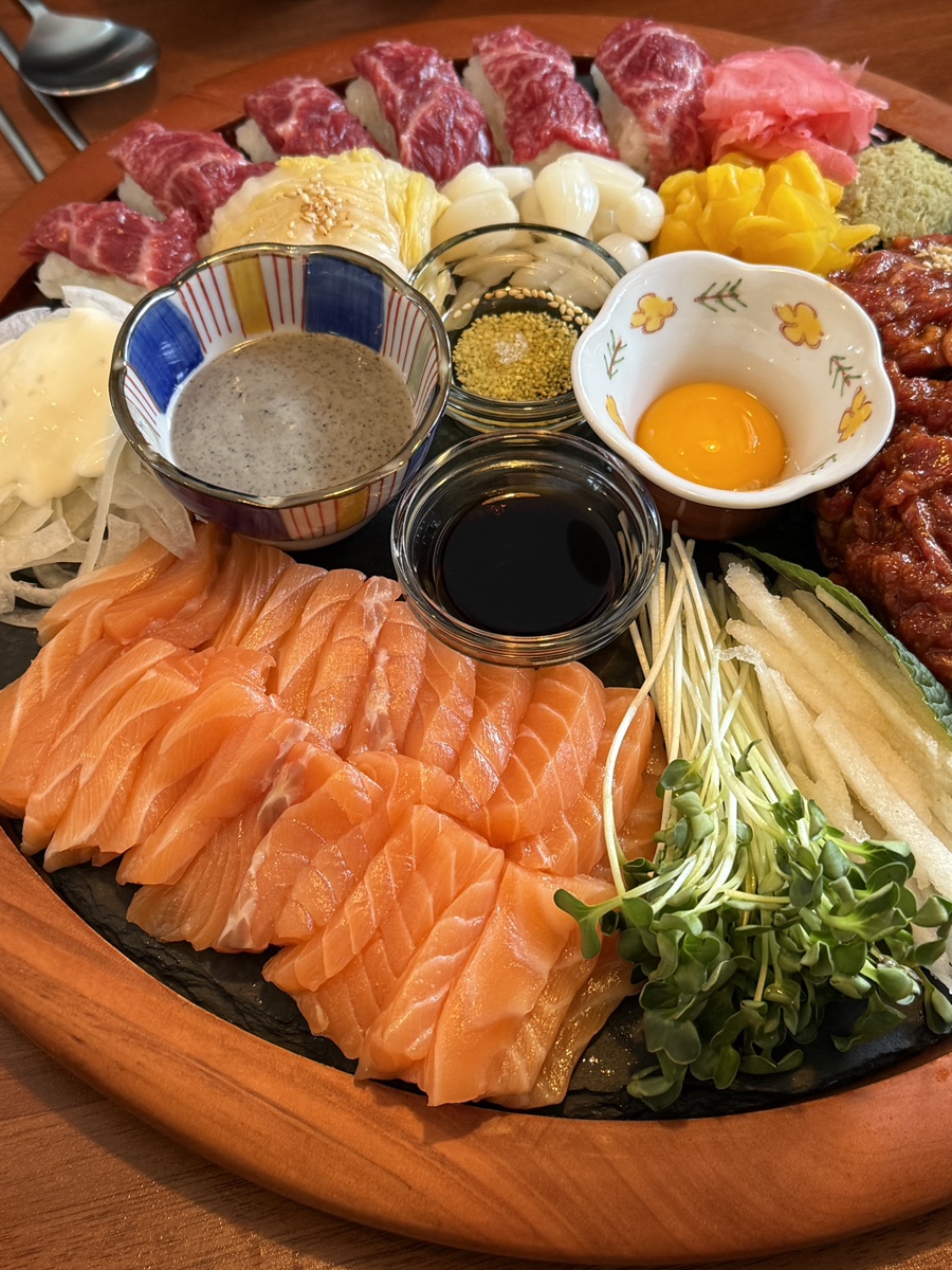 연어바다육회드소 이미지