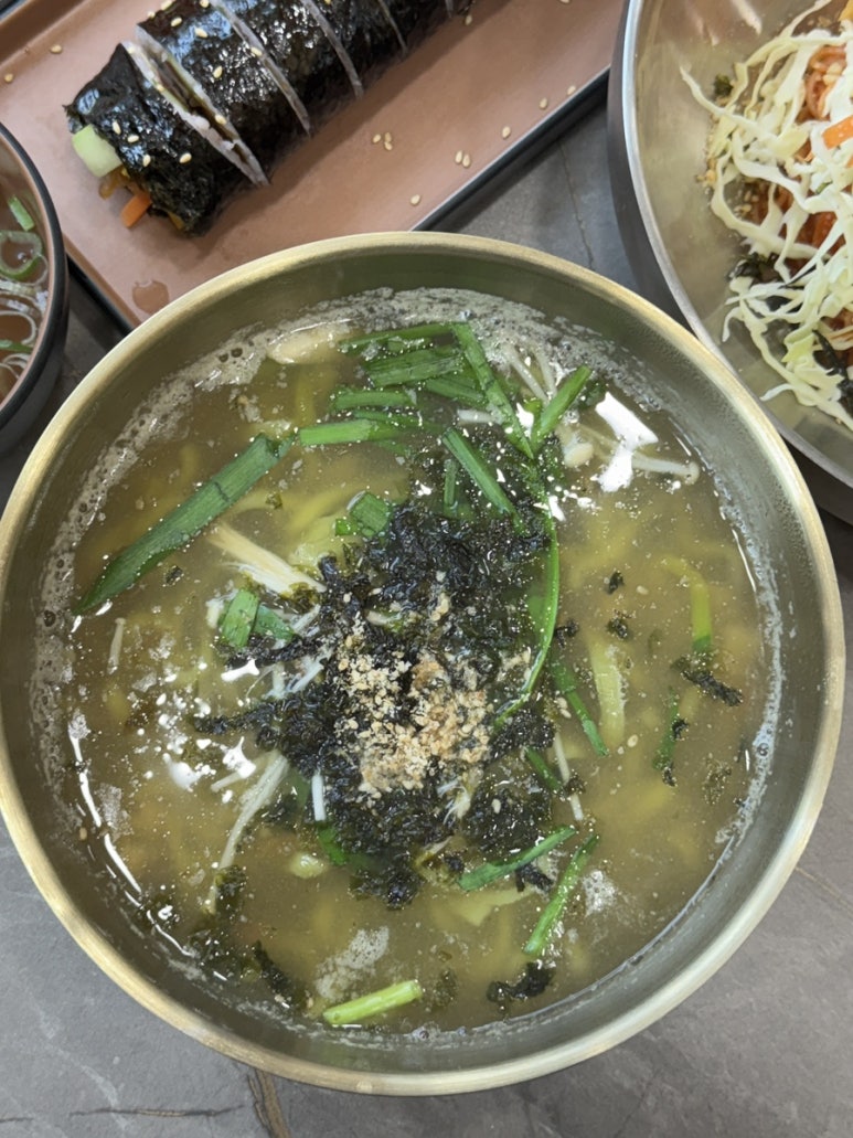 두리칼국수 이미지