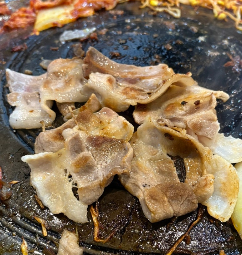 안도윤 냉동삼겹살 이미지