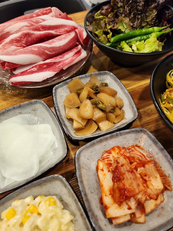 명품외식 이미지