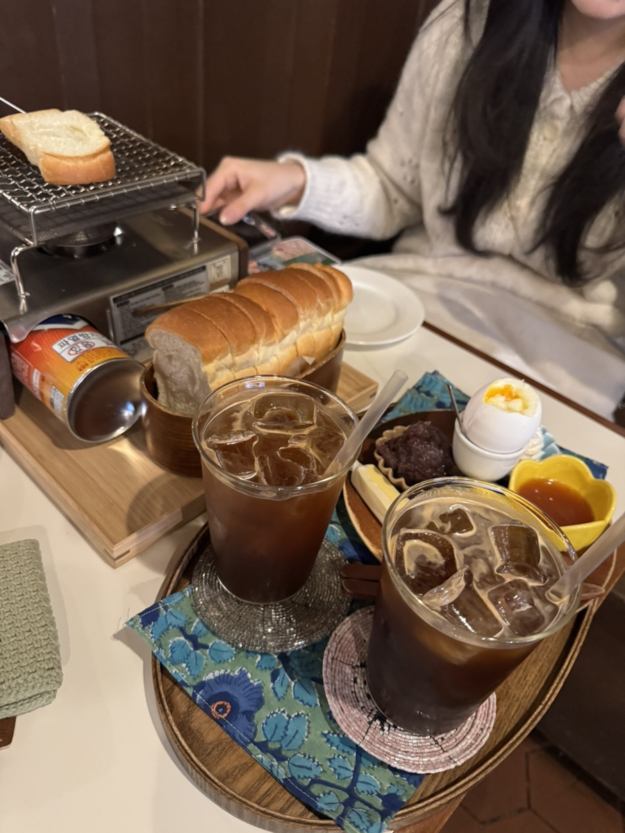 모멘트커피 이미지
