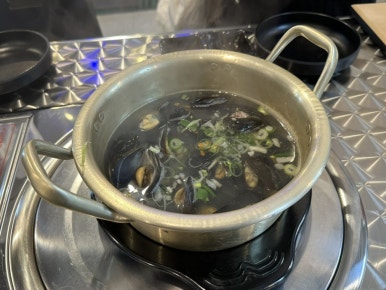 바다품은달 이미지