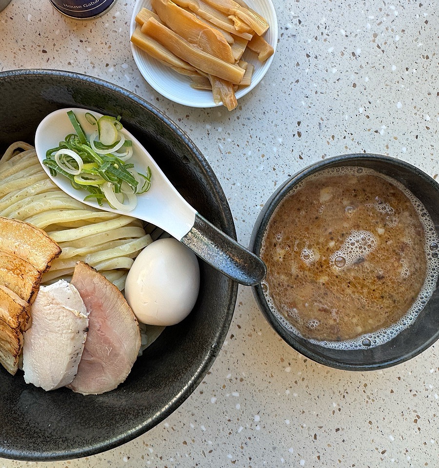 윤멘 이미지