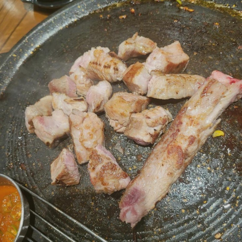 지리산흑돼지 이미지