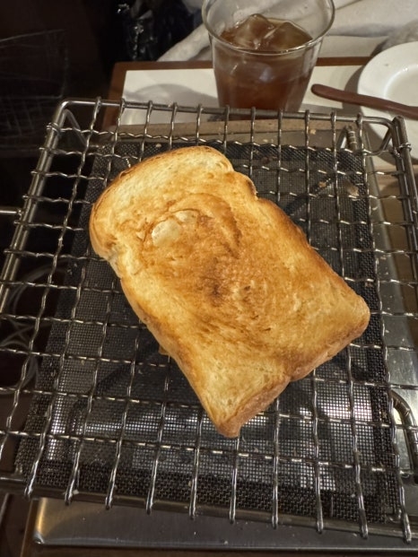 모멘트커피 이미지