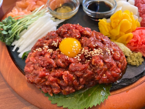 연어바다육회드소 이미지