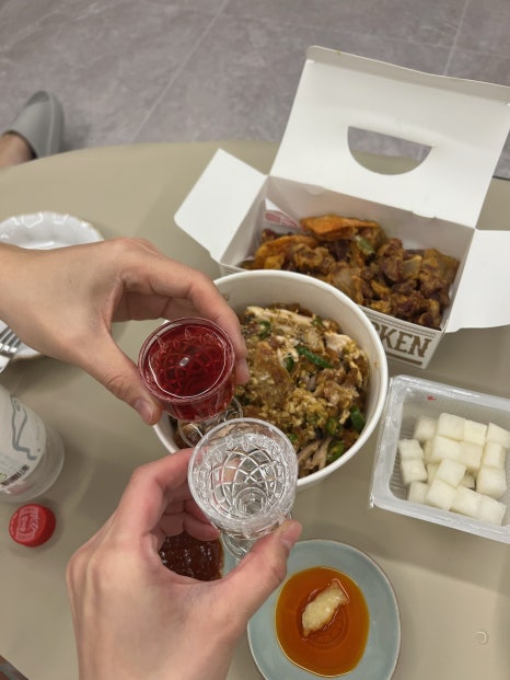 다가치깨통닭 이미지