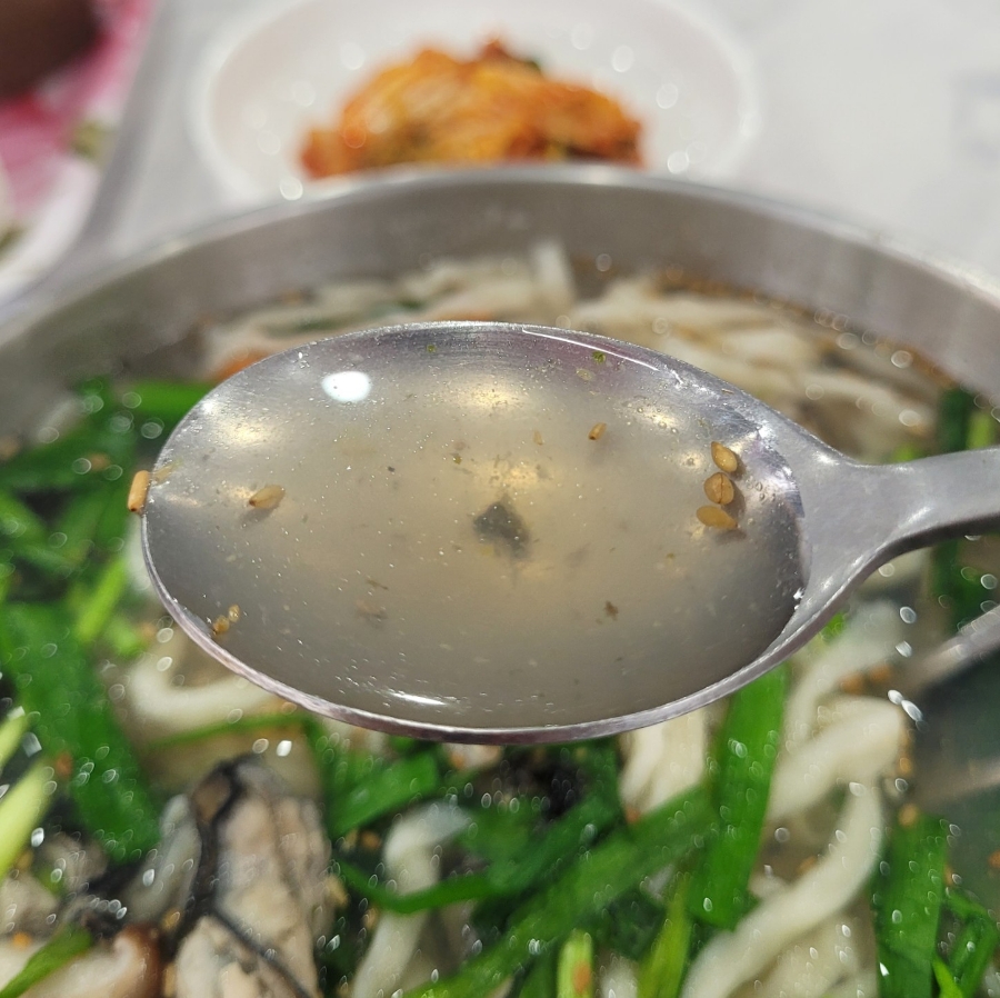 100세 칼국수 이미지