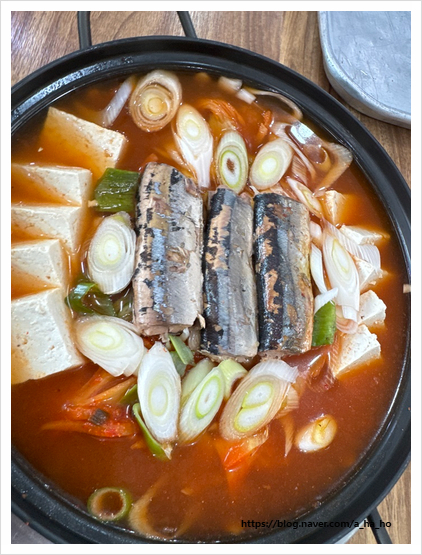 가야 생고기 김치찌개 이미지