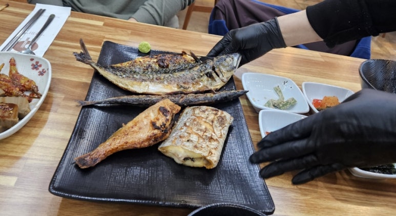 숯불위에고등어 이미지