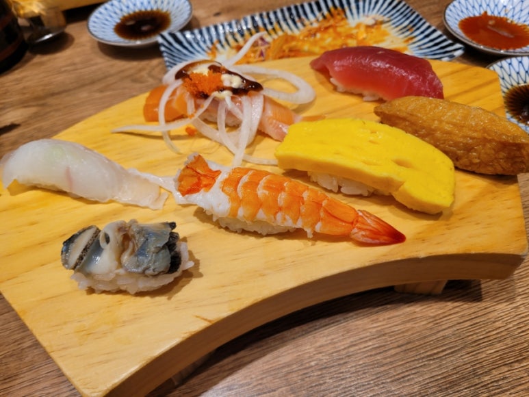 현진초밥 이미지