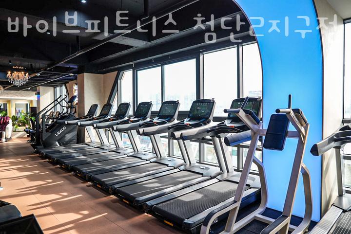 투썸플레이스첨단2지구점 이미지