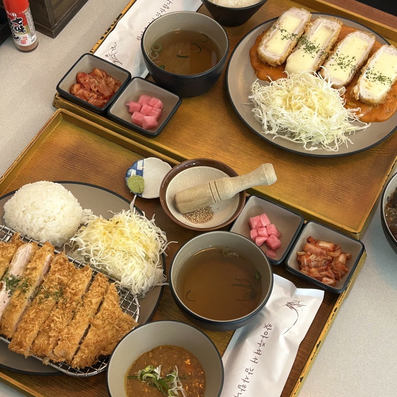 만월돈가스 이미지