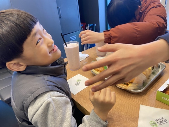 프랭크버거이수역점 이미지