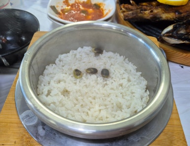 정다운돌솥밥생선구이 이미지