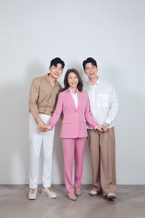 증명가족사진관레드셔터천안 이미지