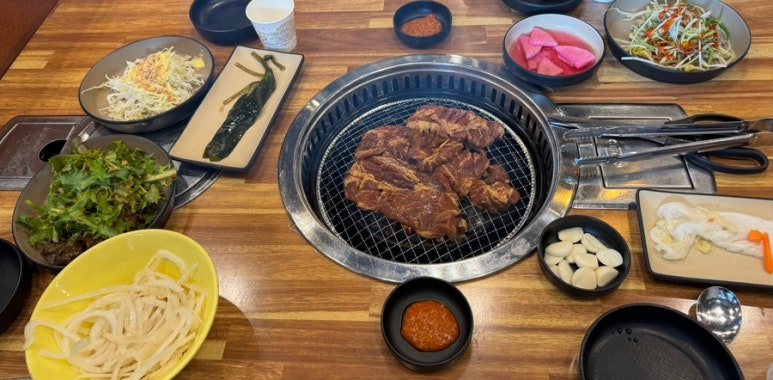복도야지 이미지