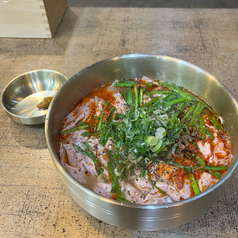돌돌말이국수 이미지