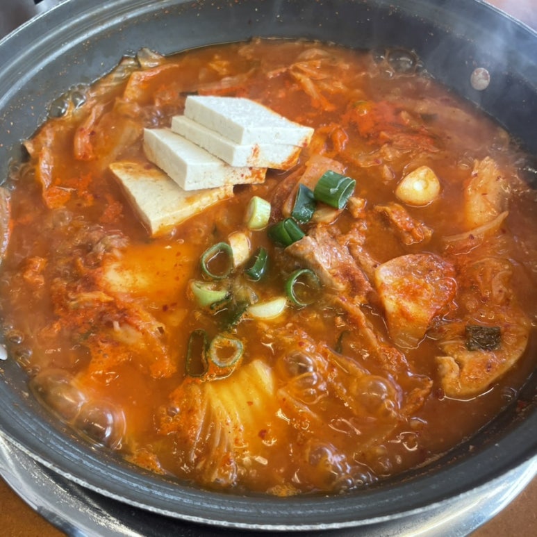 백채김치찌개 낙성대점 이미지