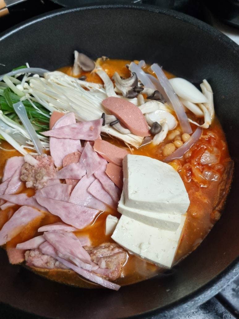 땅스부대찌게 이미지