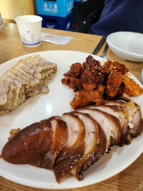 우현족발 이미지