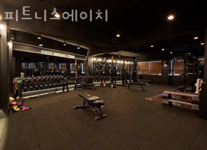 에이치휘트니스 이미지