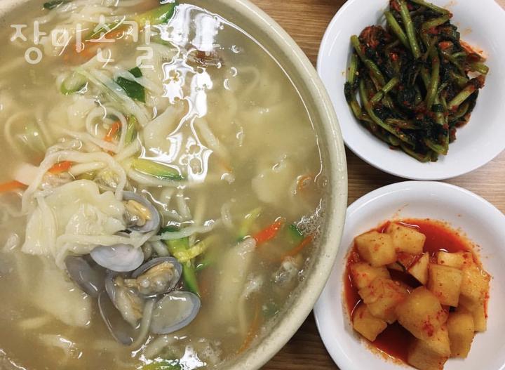장미손칼국수 이미지