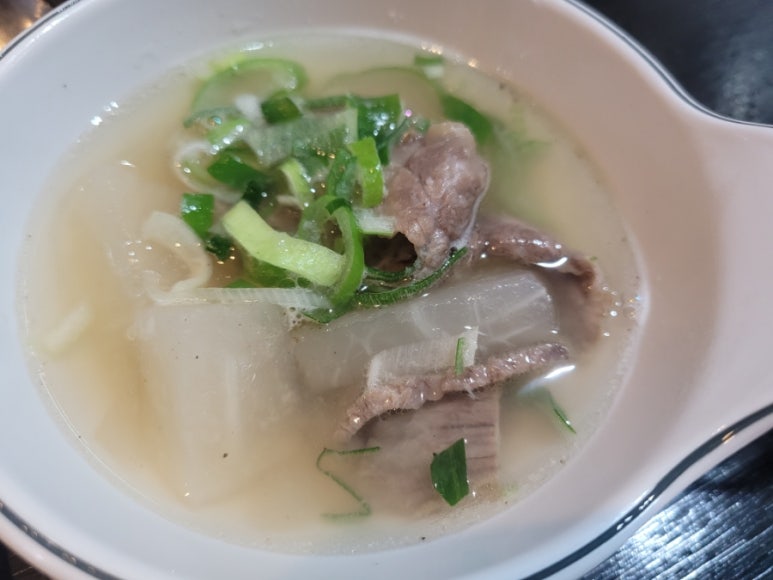 차돌육회 이미지