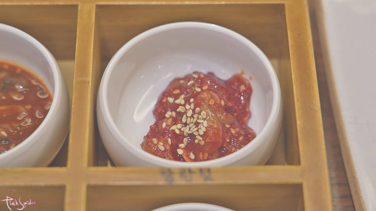 고래젓갈 이미지