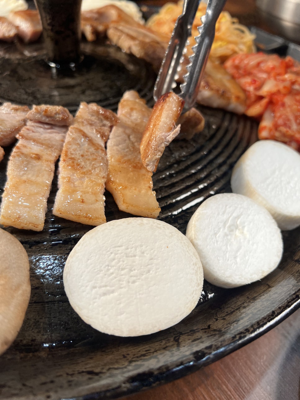 배불뚝이네솥단지삼겹살 이미지