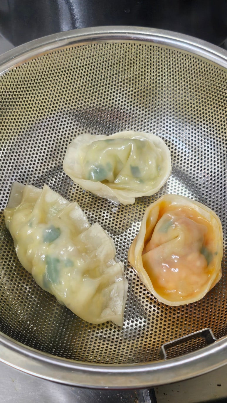삼삼만두 이미지