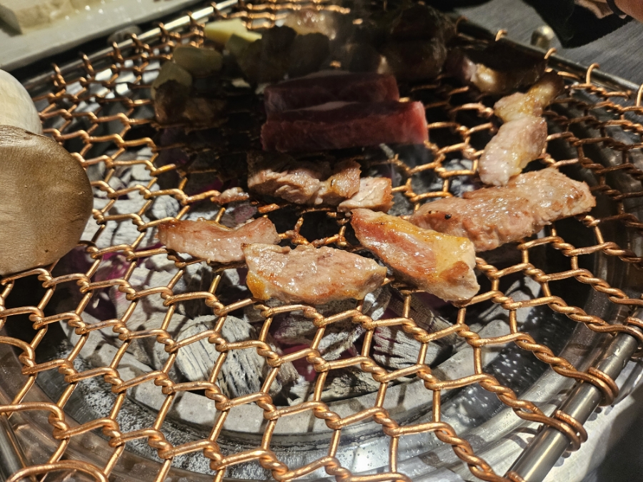 돈가참숯화로구이 이미지