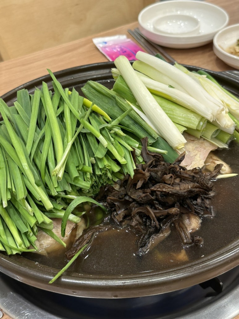 참일능이버섯백숙 이미지