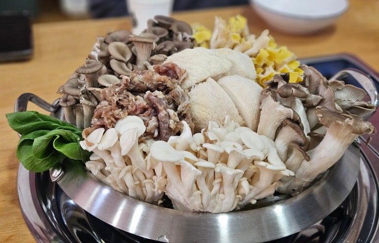 유량골버섯만두전골 이미지